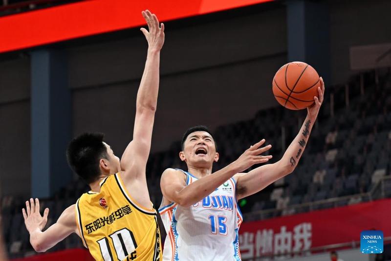 他是一名以